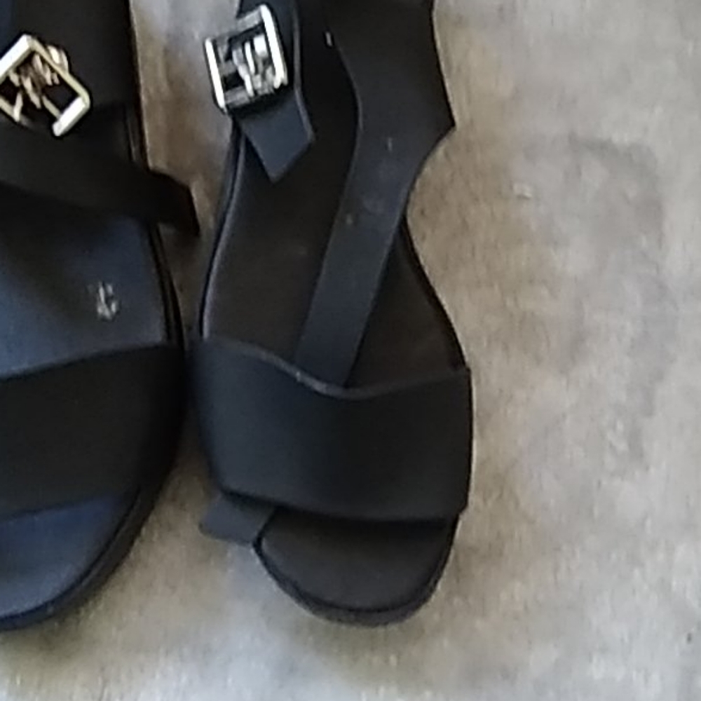 Womans size 8 sandals